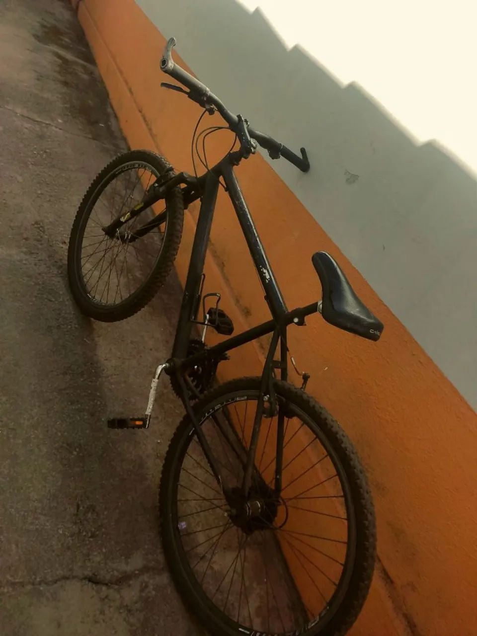vende-se essa bicicleta aro 26 - Foto 2