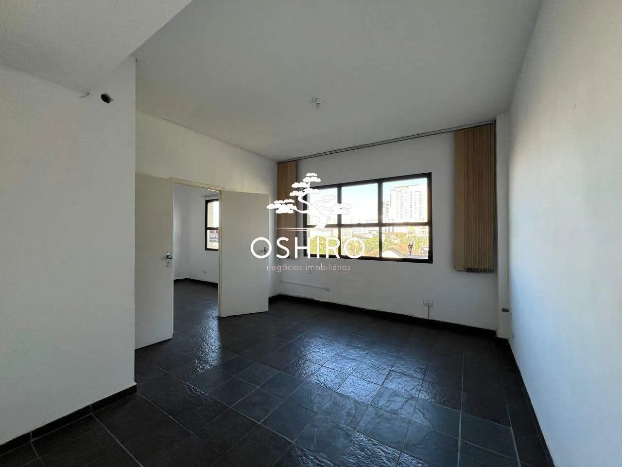 Sala comercial - Locação - Boqueirão