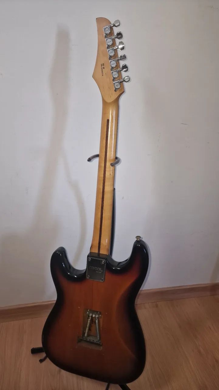 Guitarra Stratocaster Condor - Foto 2