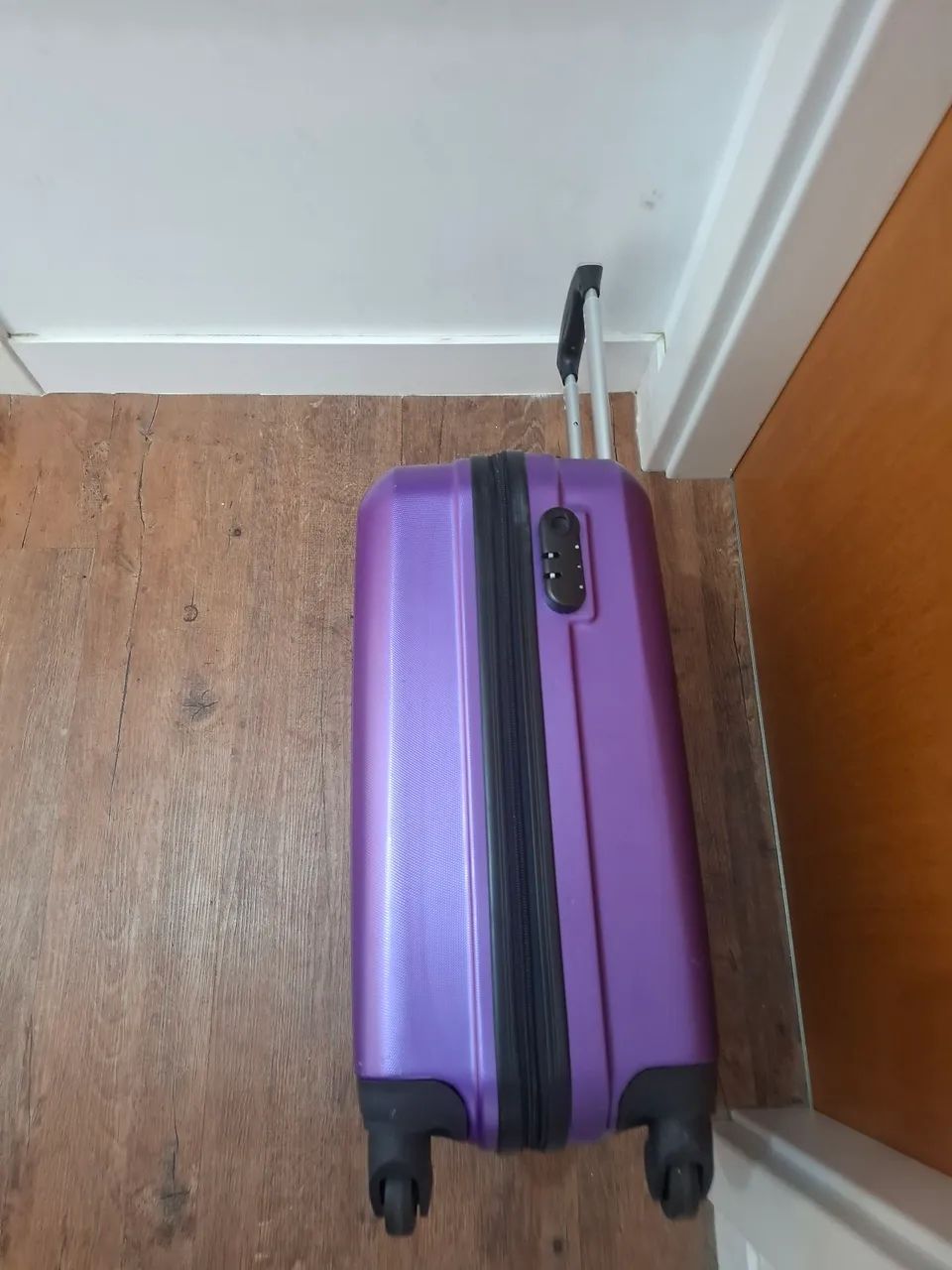 Usada e com defeito - mala pequena viagem - Foto 5