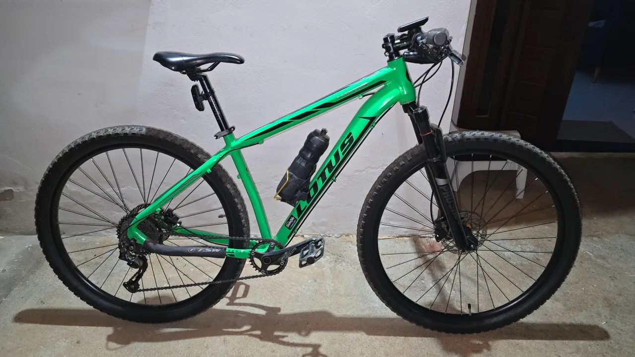 MTB LOTUS SCORPION 