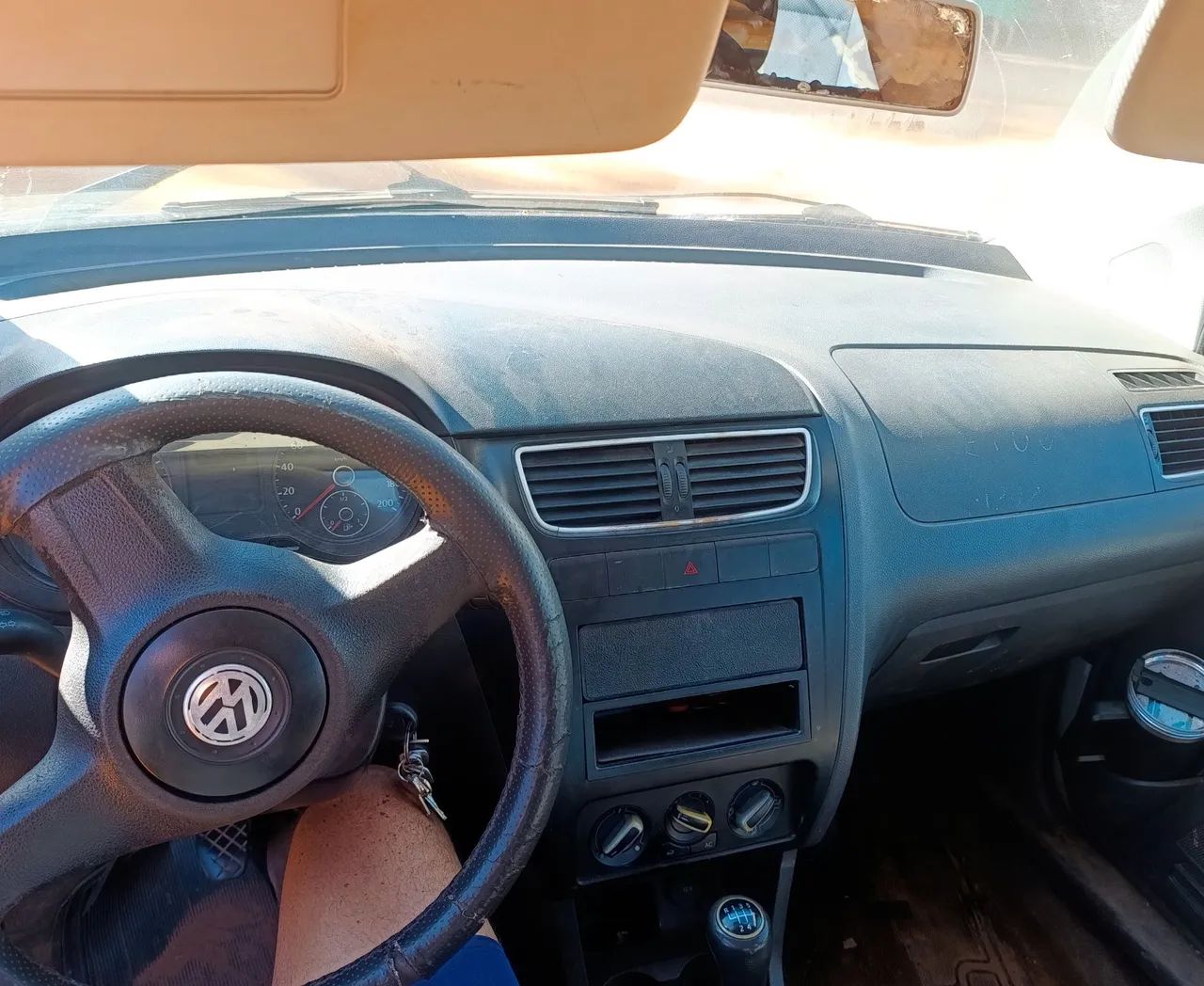 Volkswagen Fox 1.0 MI Total Flex 8V 5P 2011 - Foto 3