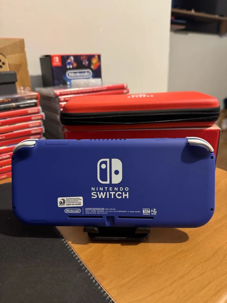 Nintendo Switch Lite - IMPECÁVEL - Bloqueado + brinde - Foto 3