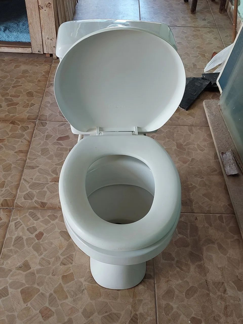 Vaso Sanitário com Caixa Acoplada Branco - Foto 2