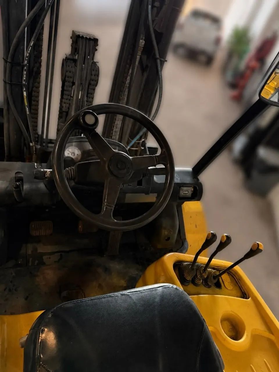 Empilhadeira GLP 4.500kg -  PRONTA PARA O TRABALHO! - Foto 4