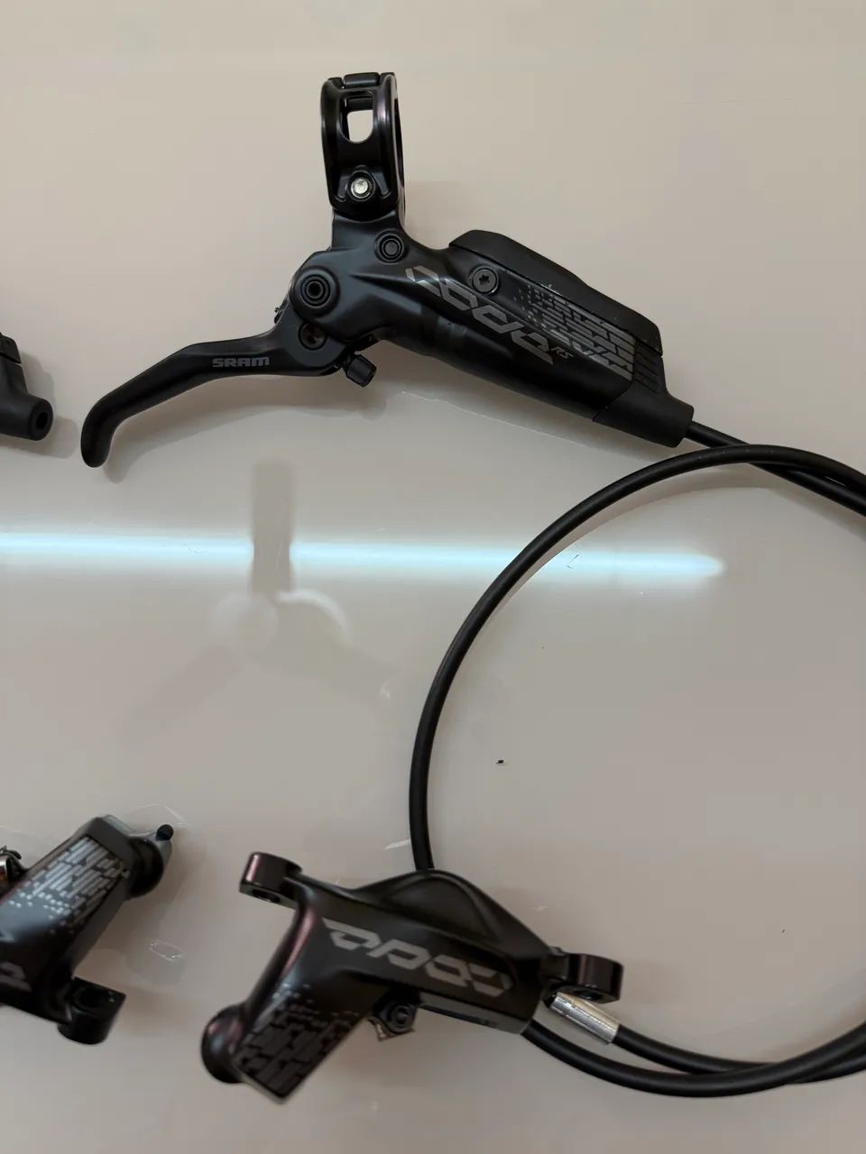 FREIO SRAM CODE RS 4 PISTÕES ( NOVO ) - Foto 2