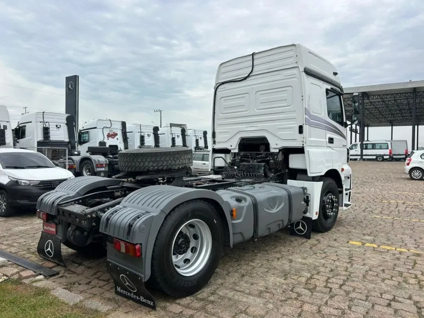 Mercedes Benz Axor 2041 LS 4X2 2019 - Foto 4