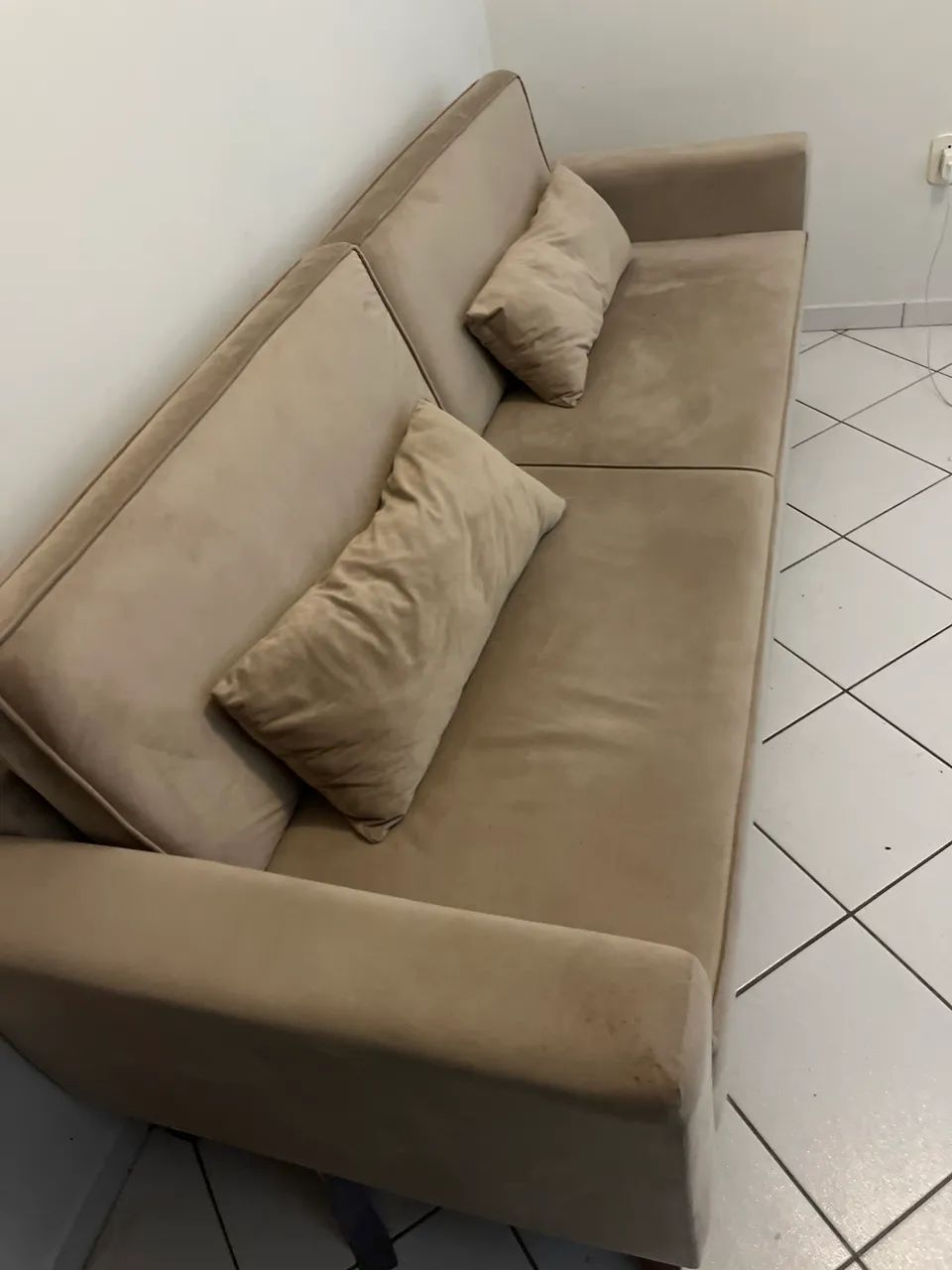 Vendo sofá com 6 meses de uso e levo!comprei pelo valor de 1500 - Foto 3