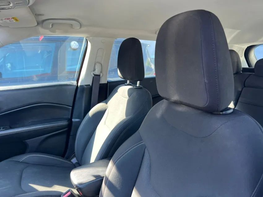 Jeep Compass Longitude 2.0 4X2 Flex 16V Aut. 2017 - Foto 5