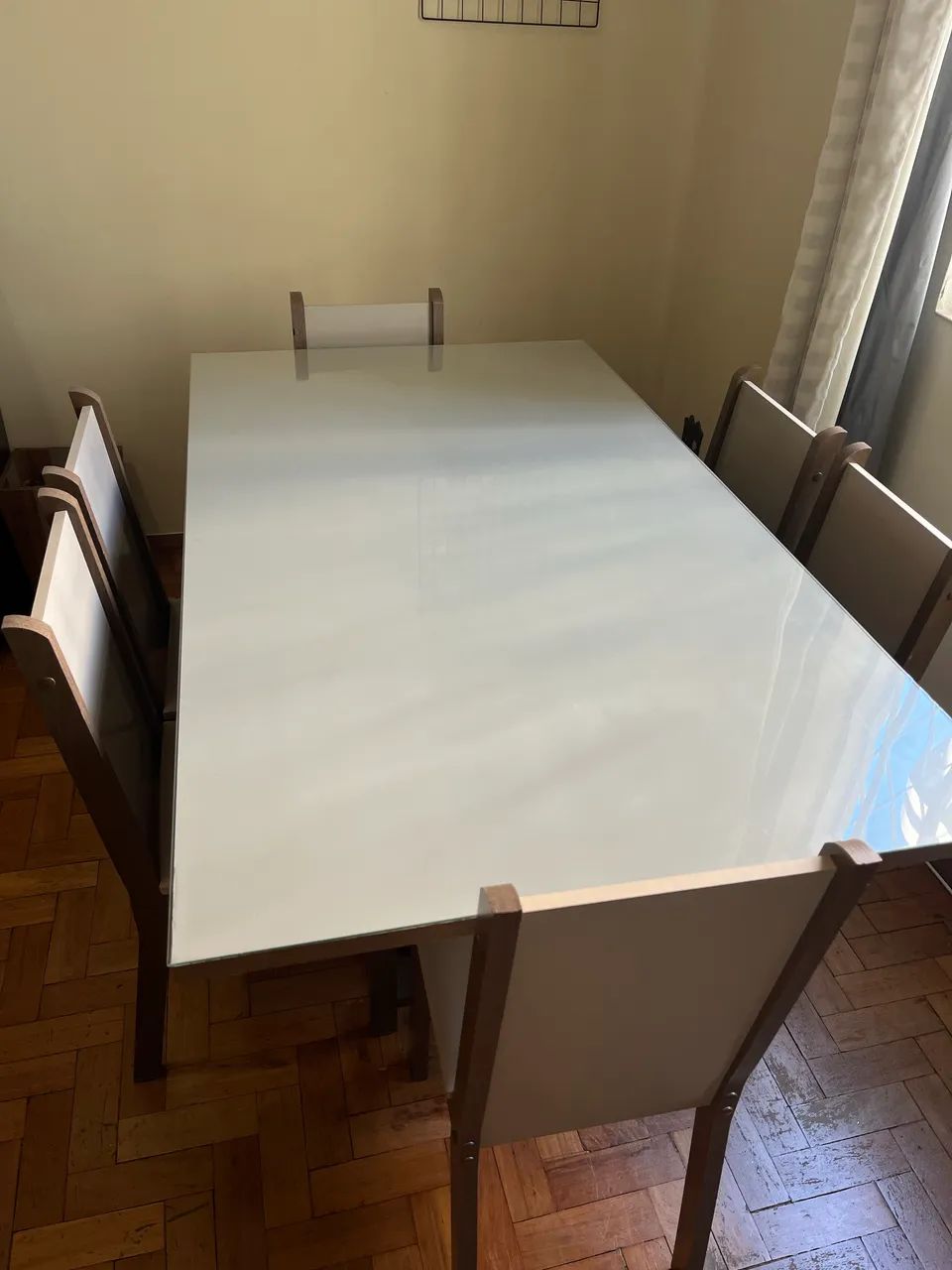 MESA ESPAÇOSA 8 LUGARES