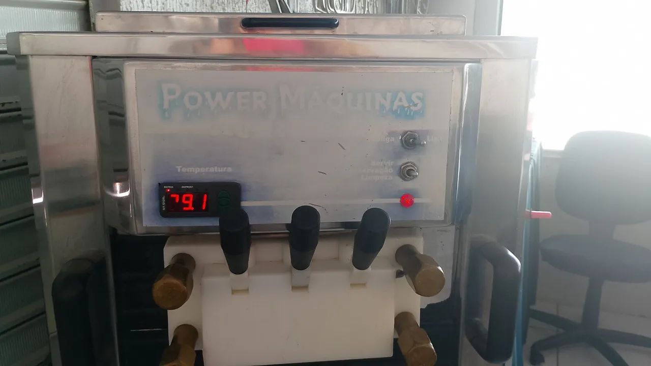 Máquina de sorvete expresso COM DEFEITO