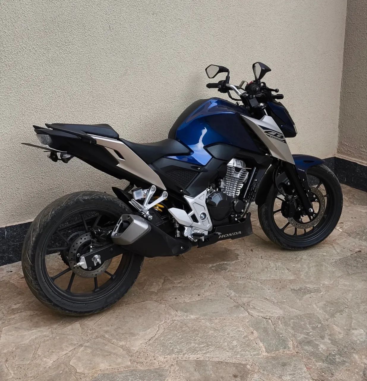 Vendo CB300F2025 - Foto 3