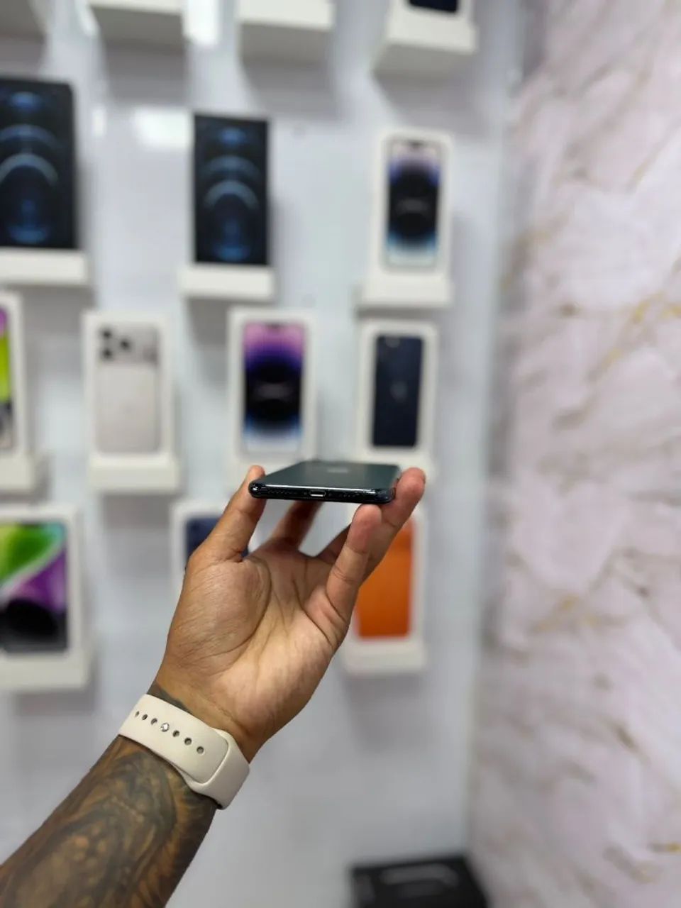 IPHONE 11 PRO MAX 64GB TELA E BATERIA  - Foto 4