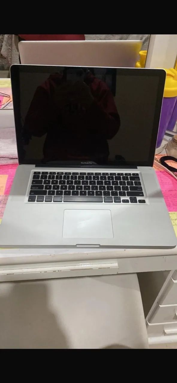 MACBOOK PRO PRA QUEM QUE ARRUMAR OU PARA PEÇA  - Foto 5