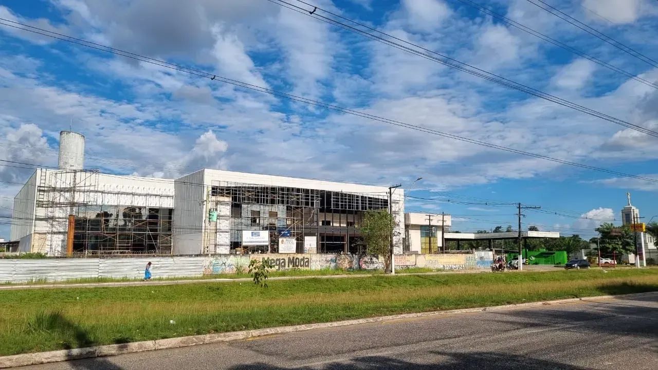 Prédio Comercial com 6.000 m² e 100 Vagas para Alugar - Belem / PA