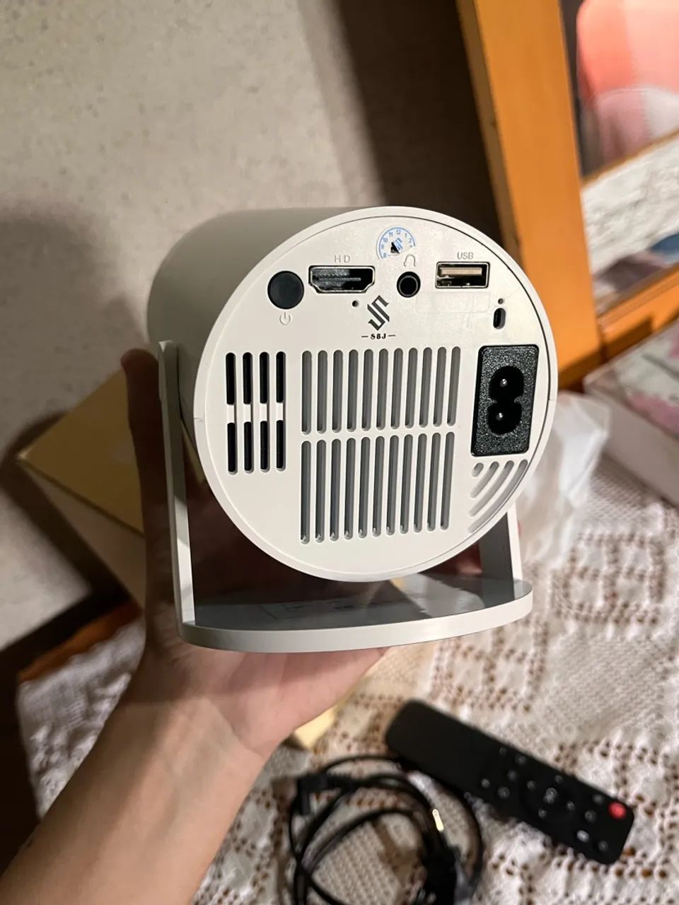 Projetor ultra hd branco - Foto 4