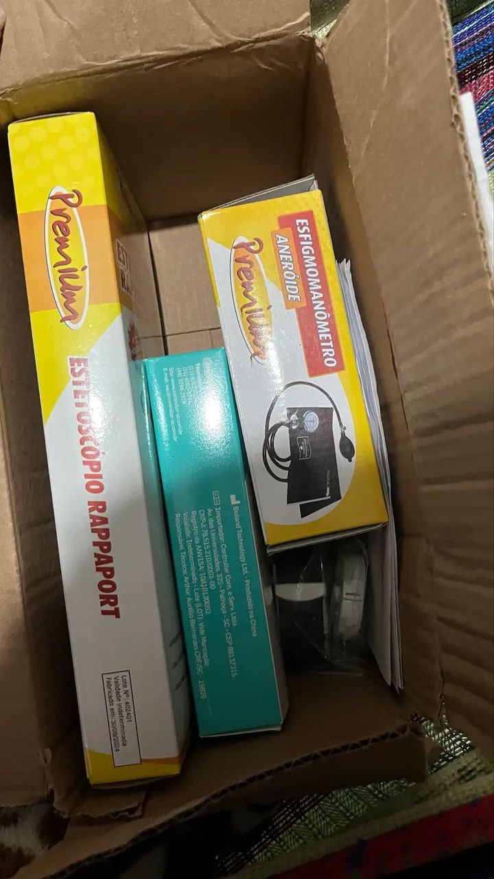 Vendo kit de enfermagem 
