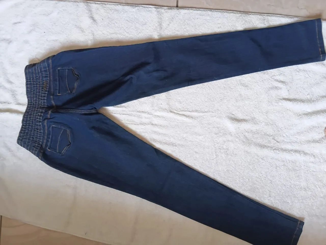 Calça  jeans com lycra  - Foto 4