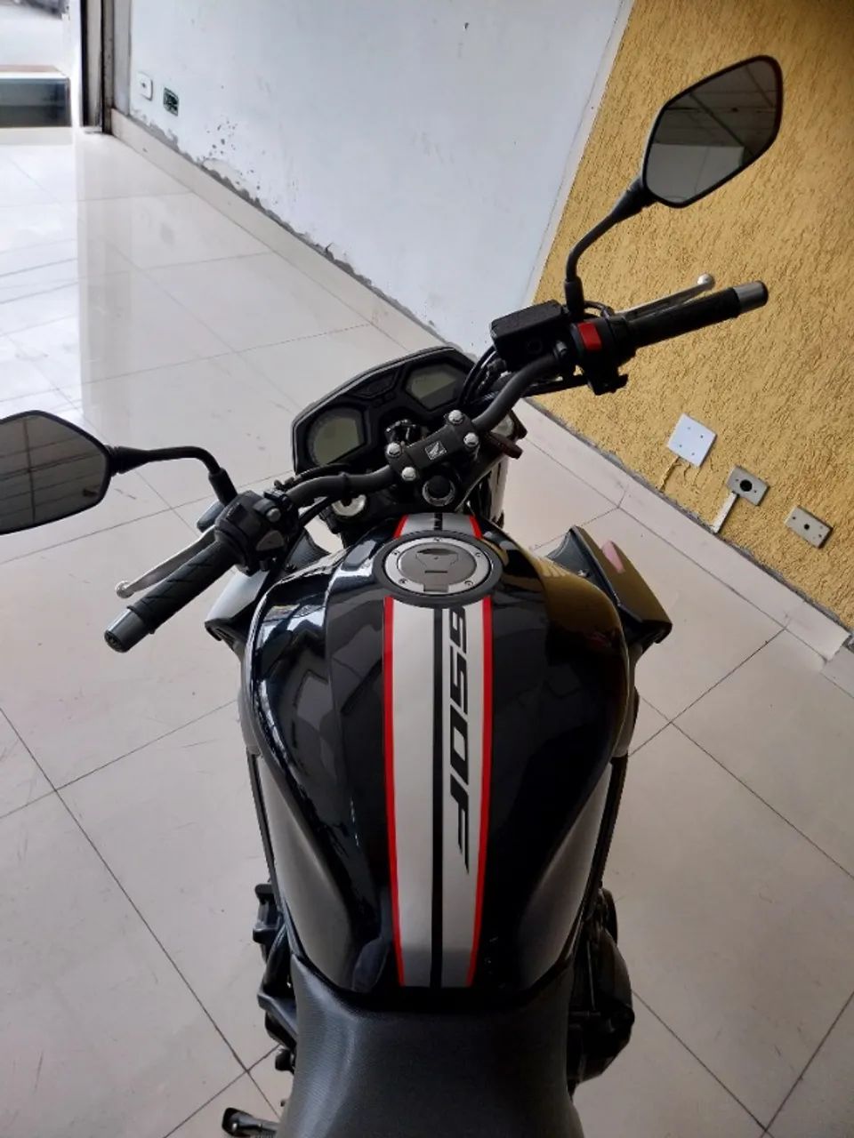 CB650F 4 Cilindro  - Foto 2