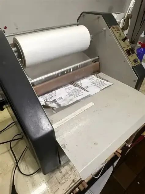 PLASTIFICADORA TERMOLAMINADORA BOPP E BOBINAS A3 TL-350  - LASSANE - Foto 3