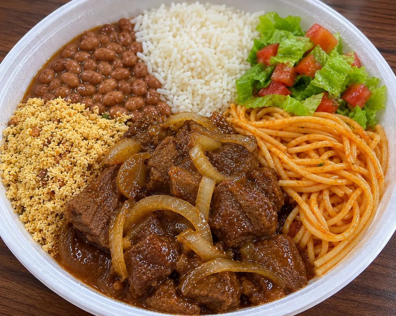 Preciso de alguém que sabe fazer comida e preparar marmita  - Foto 2