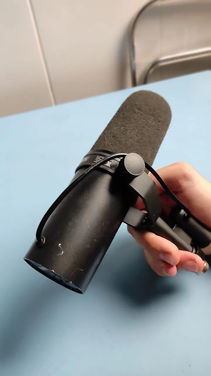 Microfone Dinâmico Shure Sm7b + Braço articulado + Cabo XLR - Foto 3