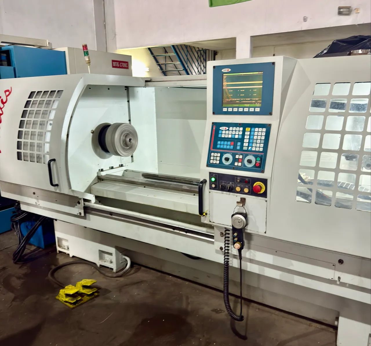 Torno cnc Travis 