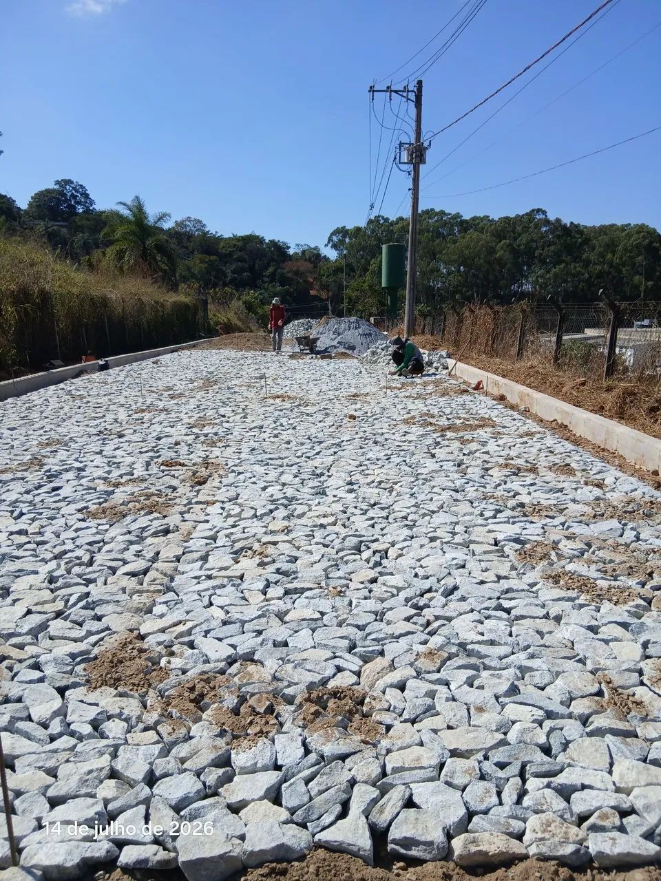 Faço calçamento acentamento de meio fio  - Foto 2