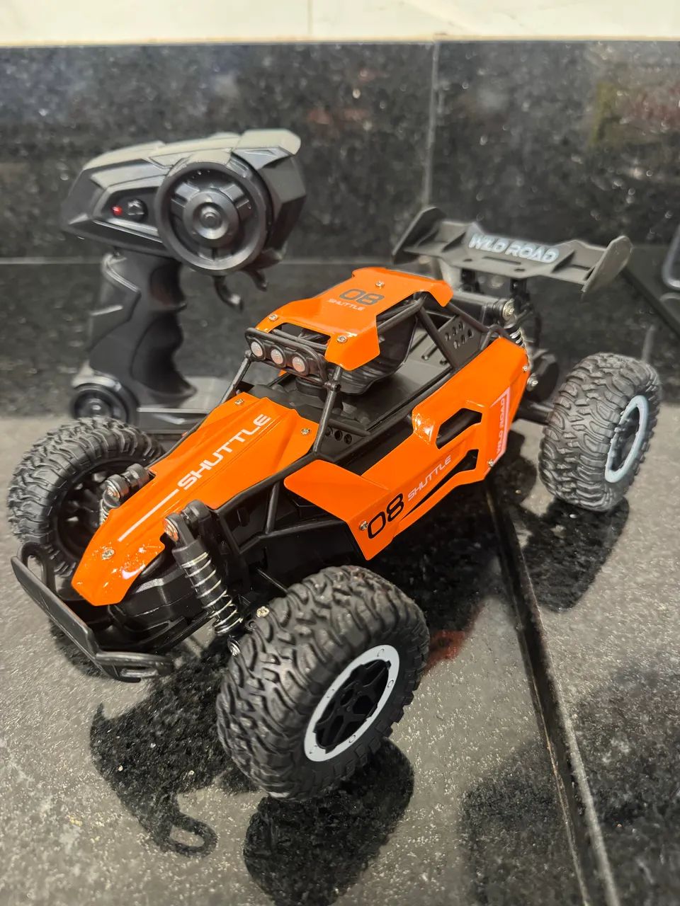 Carrinho Off-Road de controle remoto - Foto 4