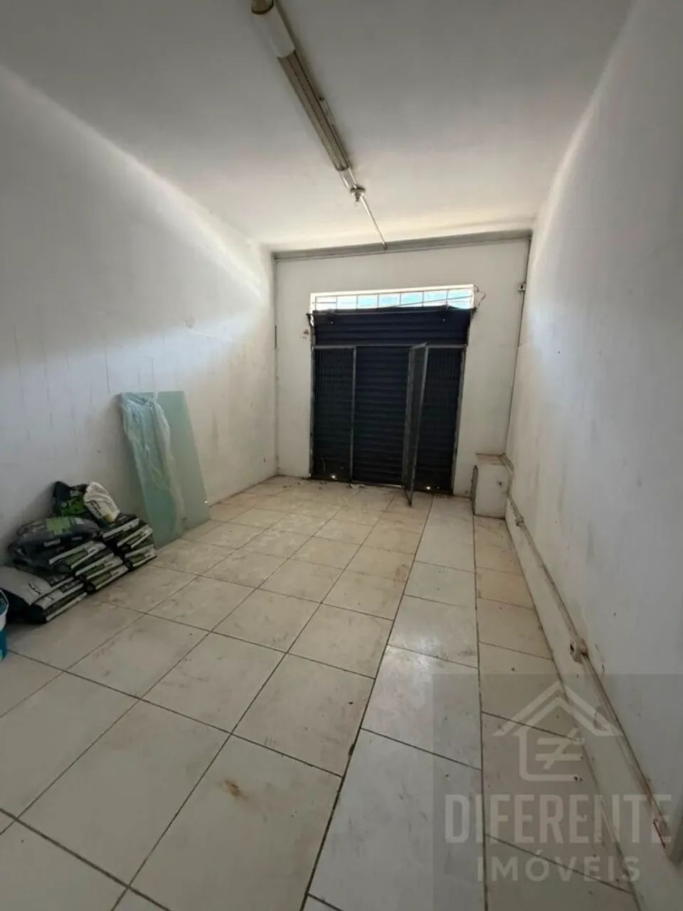 Sobrado Amplo com 4 Dormitórios | Residencial ou Comercial - Foto 2