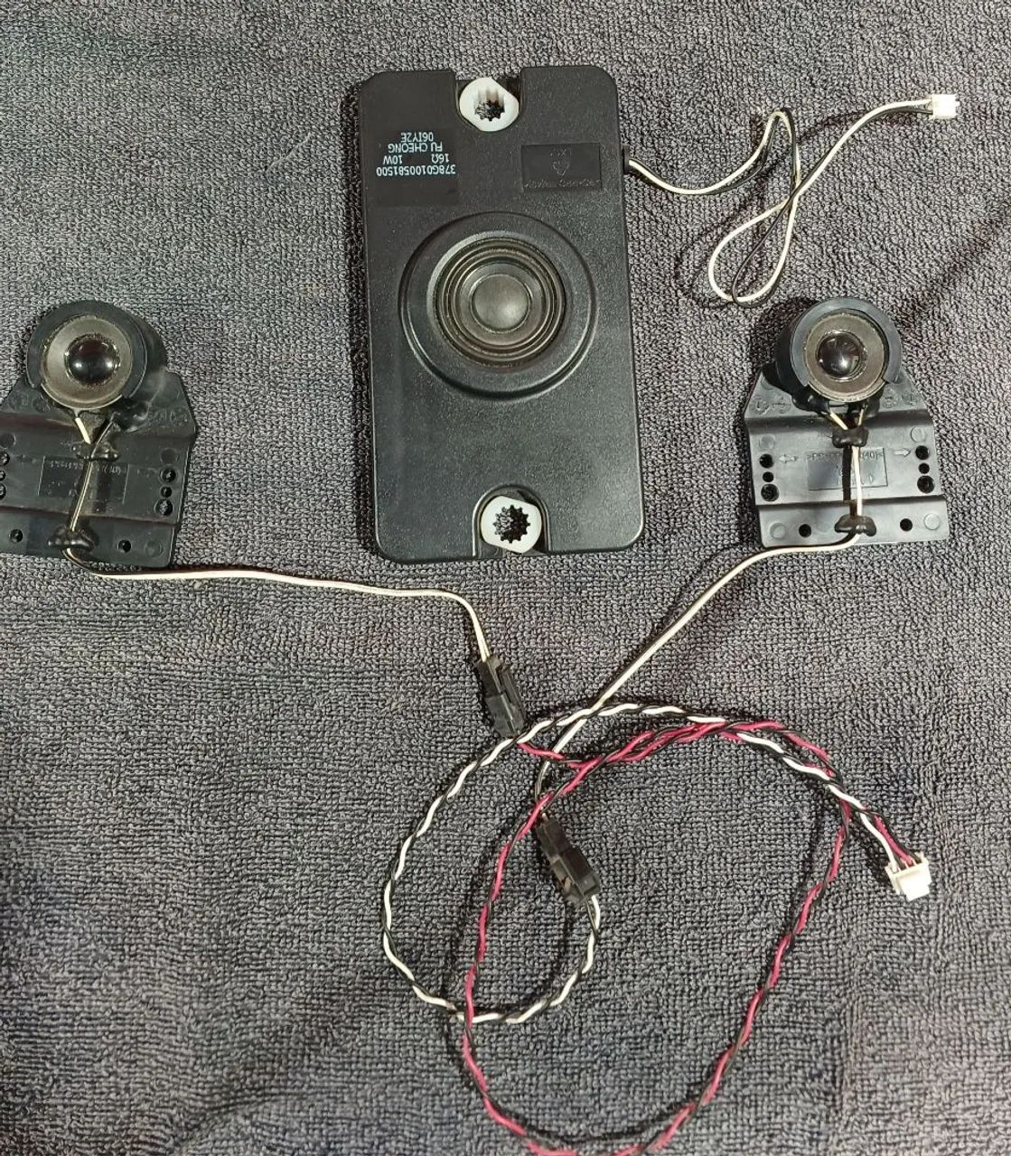 Trio de autofalantes tv 32 polegadas philips 