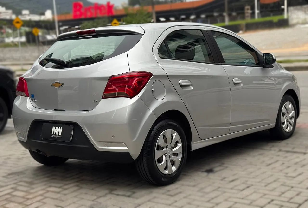 Chevrolet Onix Hatch LT 1.0 8V Flex Mec. 4P 2019 - Foto 4