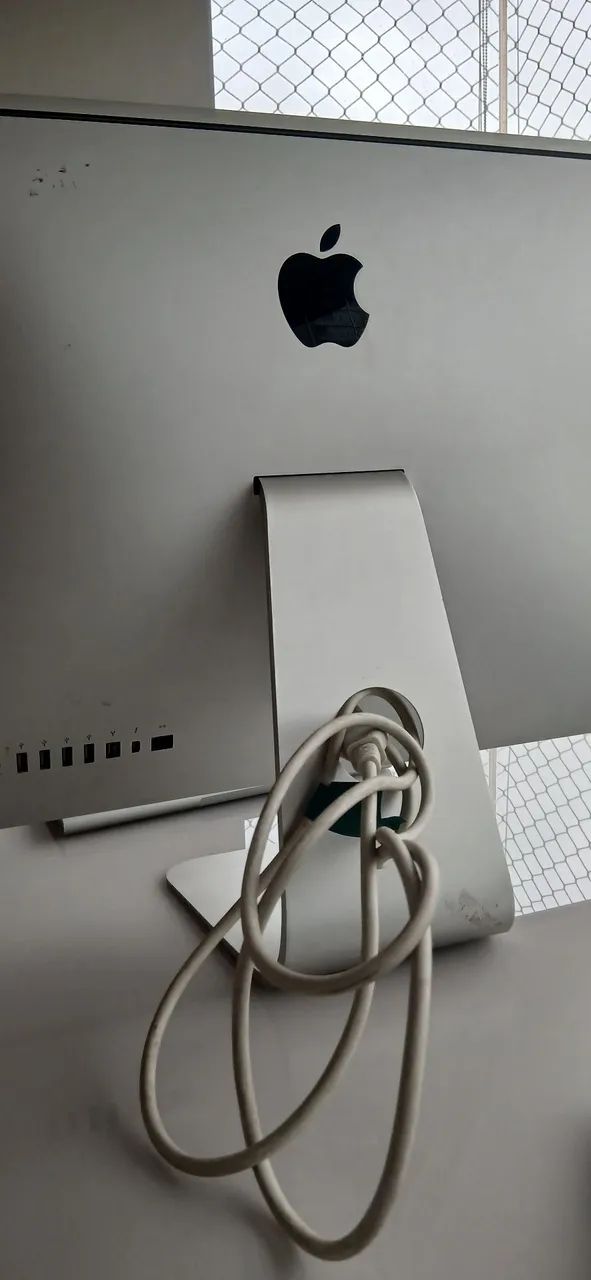 iMac 21,5" Core i5 + SSD 480GB Apple | R$ 1.500 - Foto 5