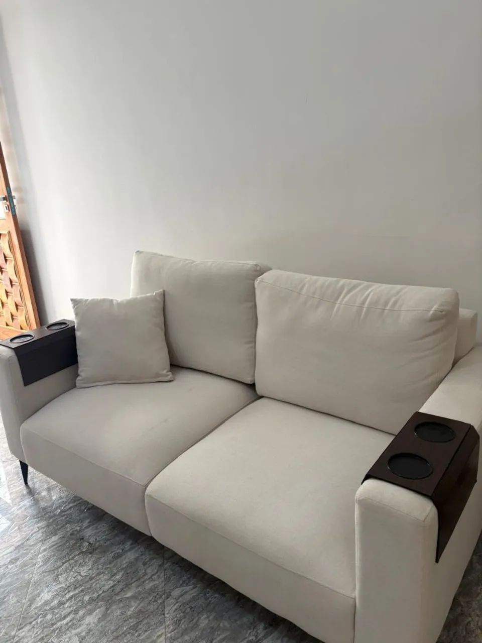 Sofá de 2 lugares com molas 