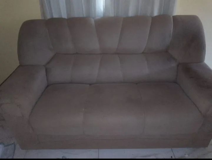 Vendo sofá 2 e 3 lugares e uma painel  - Foto 2