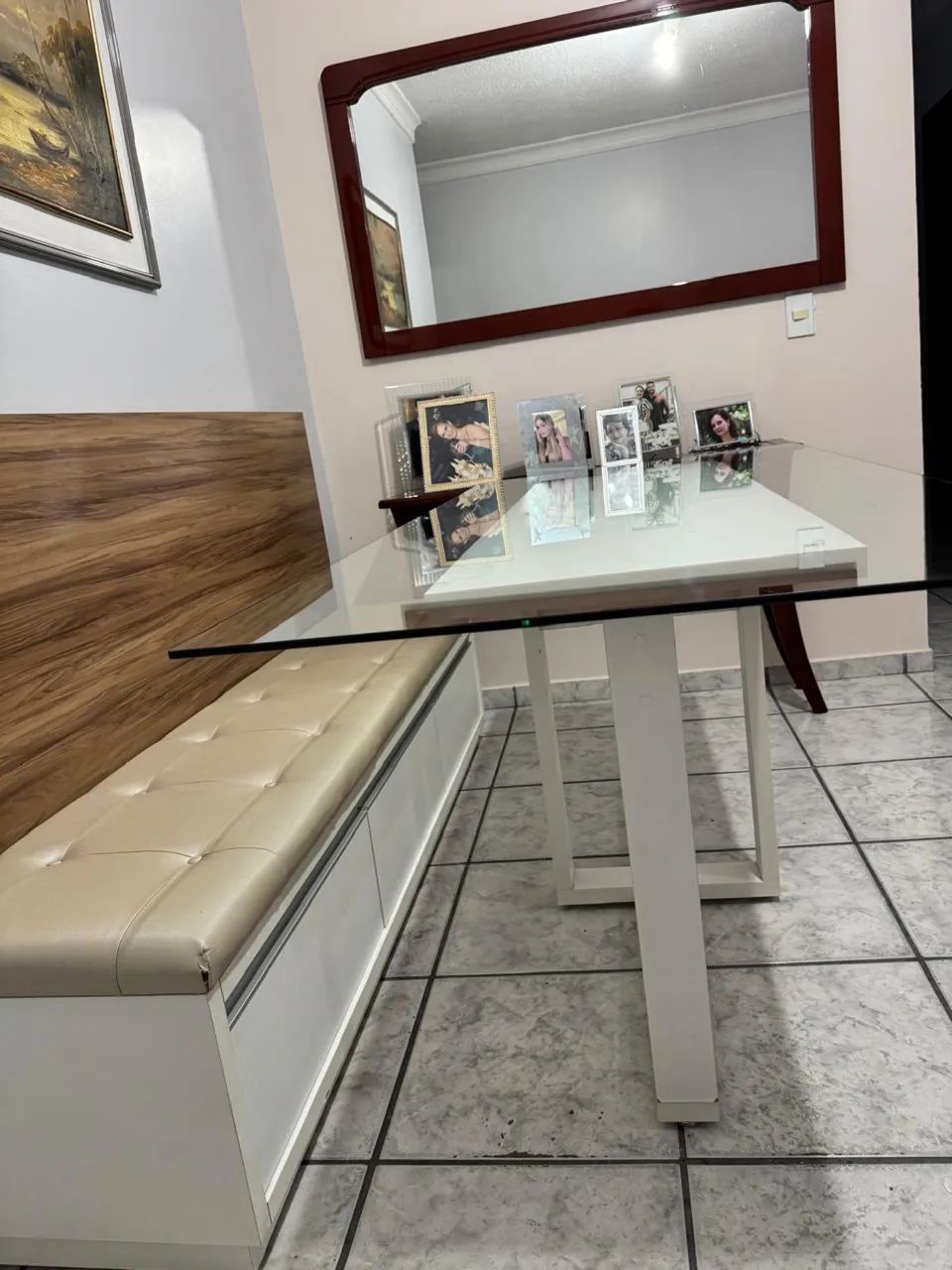 Mesa de vidro com canto alemão