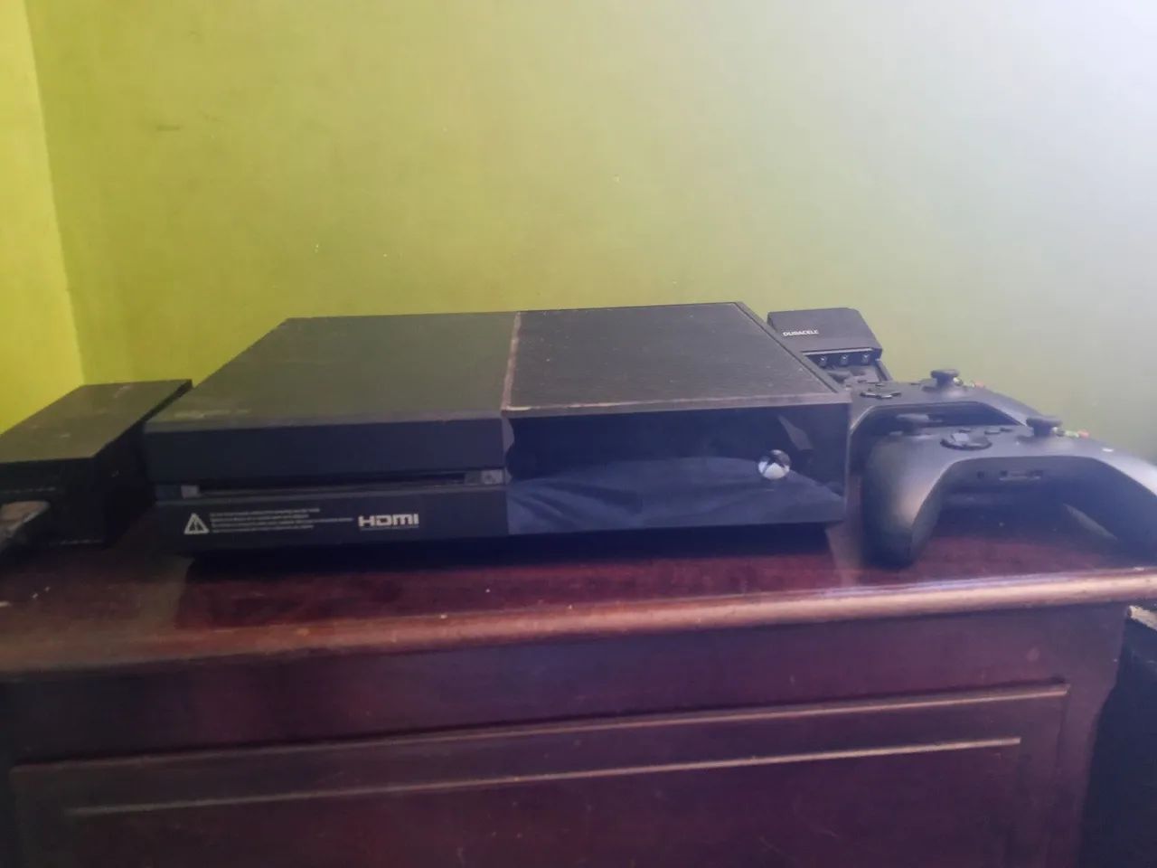 Xbox One fat com 1tb e 2 controles  - Foto 2
