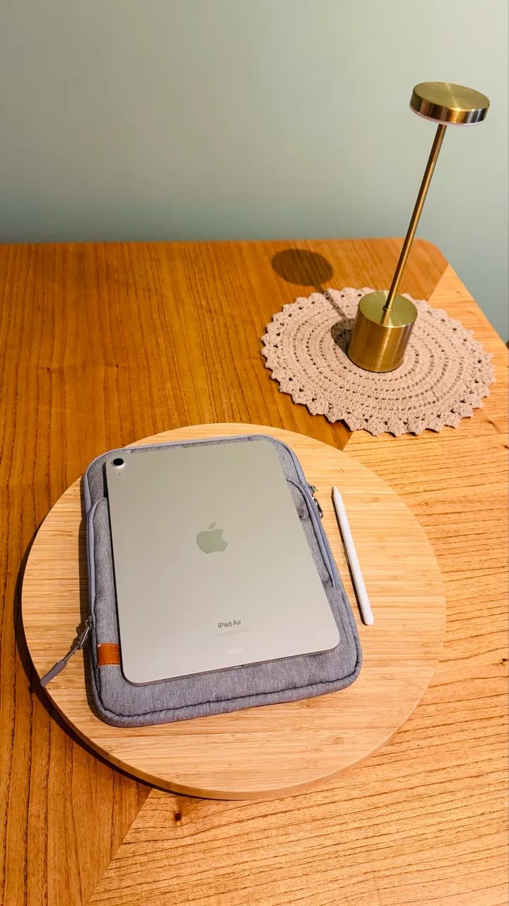 iPad Air 5 M1 256GB + Apple Pencil 2 + Logitech Combo Touch - Foto 2