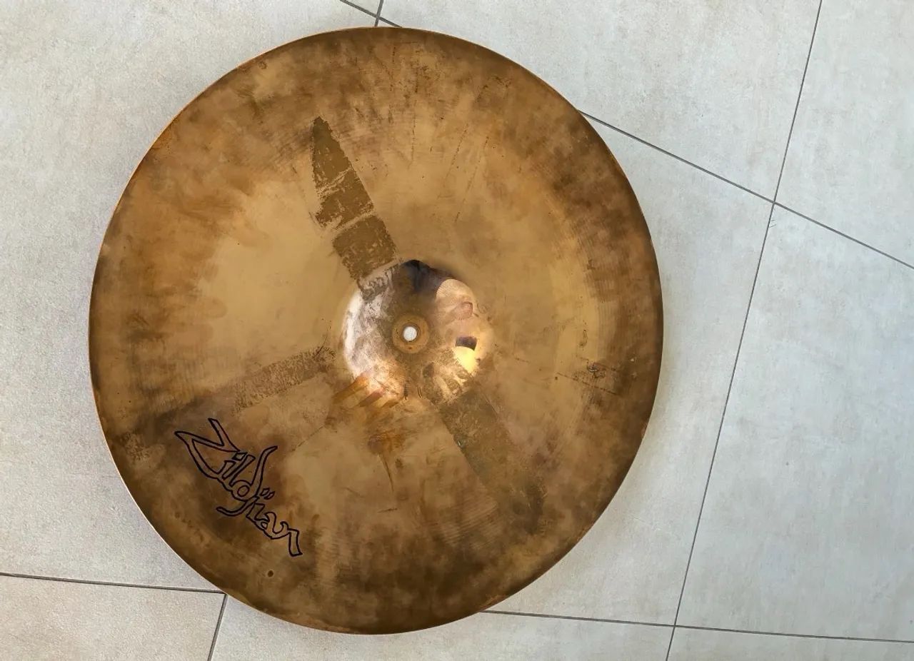 Zildjian avedis thin stamp vintage medium Ride 20 polegadas ano 1973 ( raridade ) - Foto 3