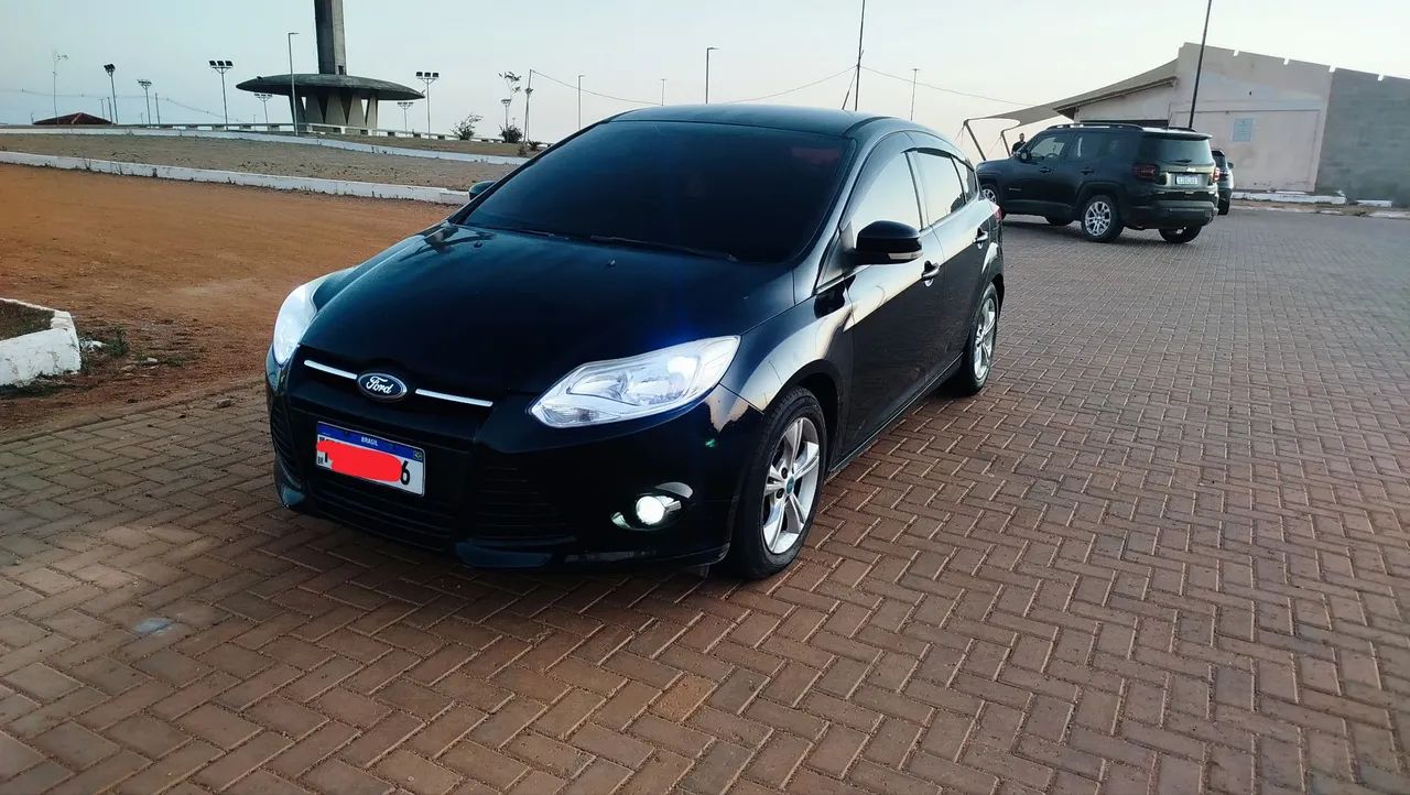 Ford Focus Focus 1.6 S/SE/SE Plus Flex 8V/16V  5p 2014