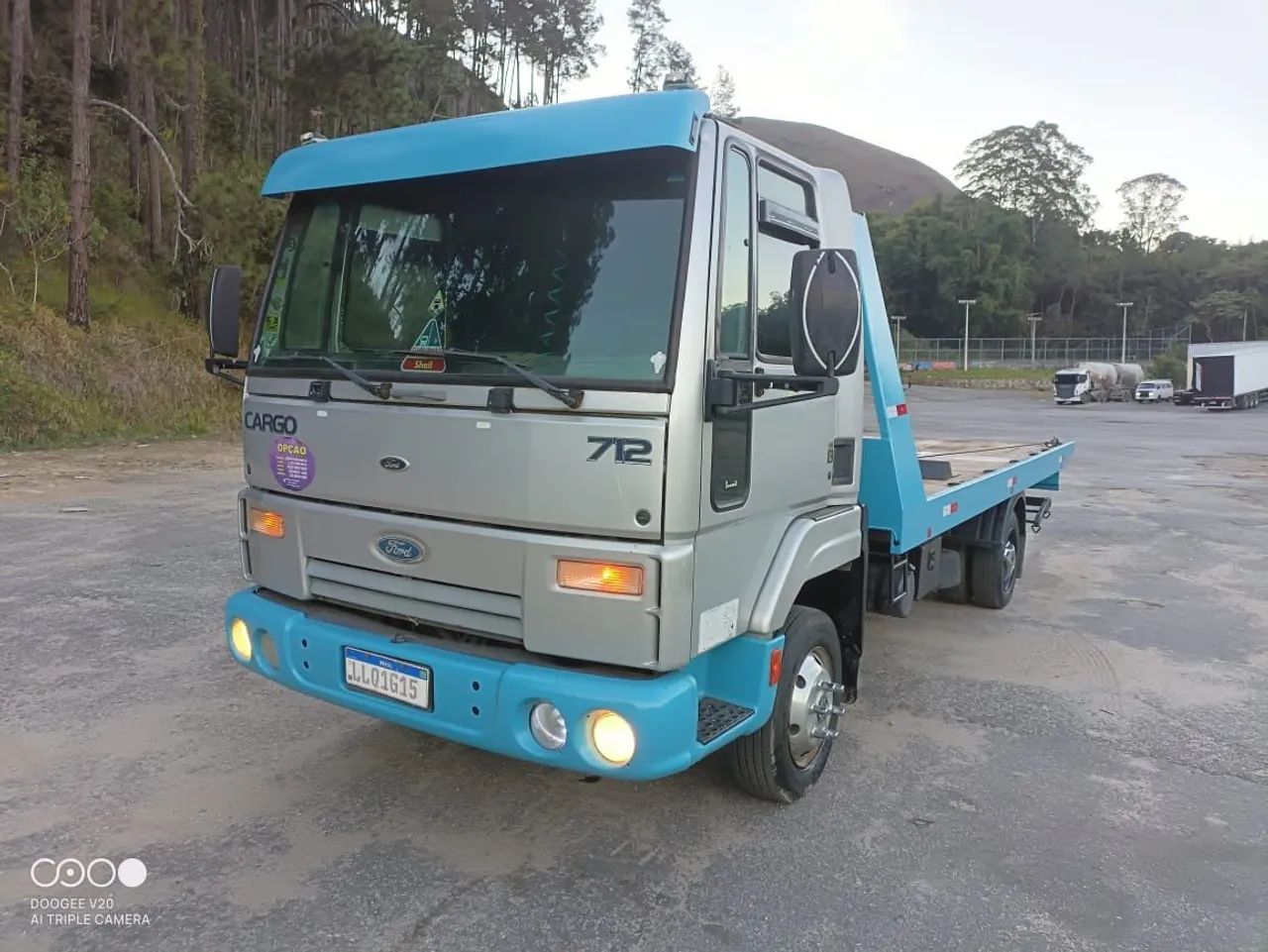 Cargo 712 Reboque ano 2012