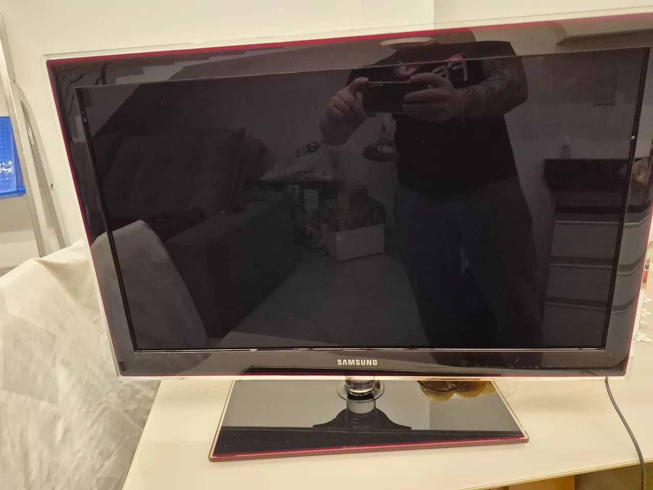 Vendo TV samsung 32 no é smart - Foto 3