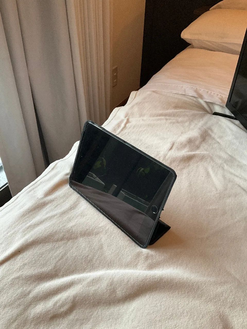 ipad mini 4 - 32GB - WiFi e Celular - cor Cinza - Restaurado - Foto 3
