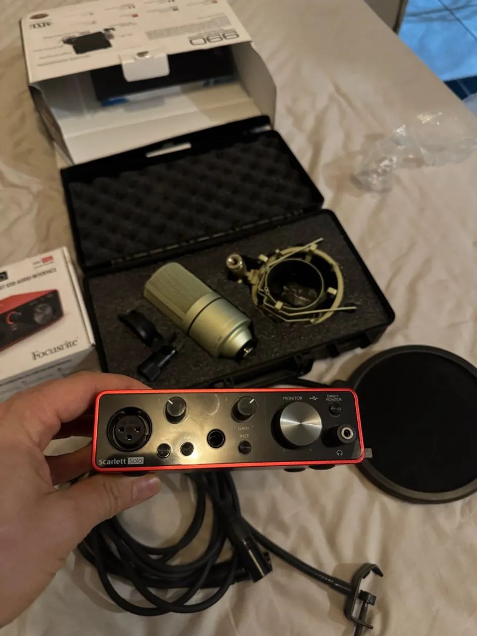 Kit Studio microfone mxl interface áudio focusrite  - Foto 2