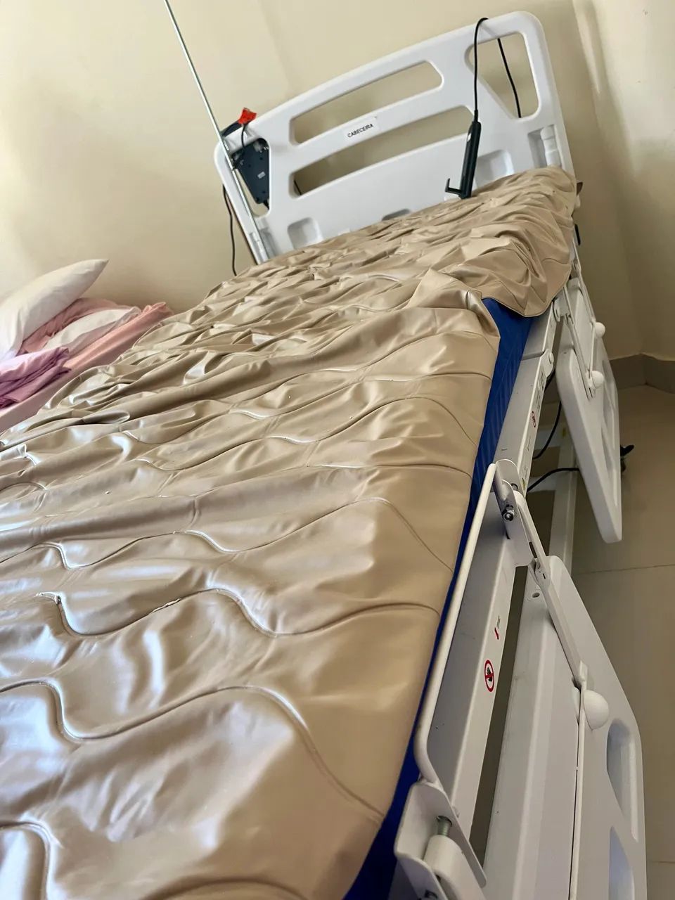 CAMA HOSPITALAR MOTORIZADA - Foto 5