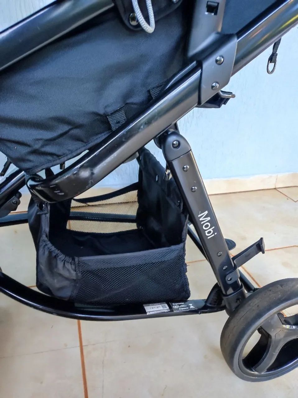Carrinho de bebê e Bebê Conforto Mobi Safety 1st Preto - Foto 2