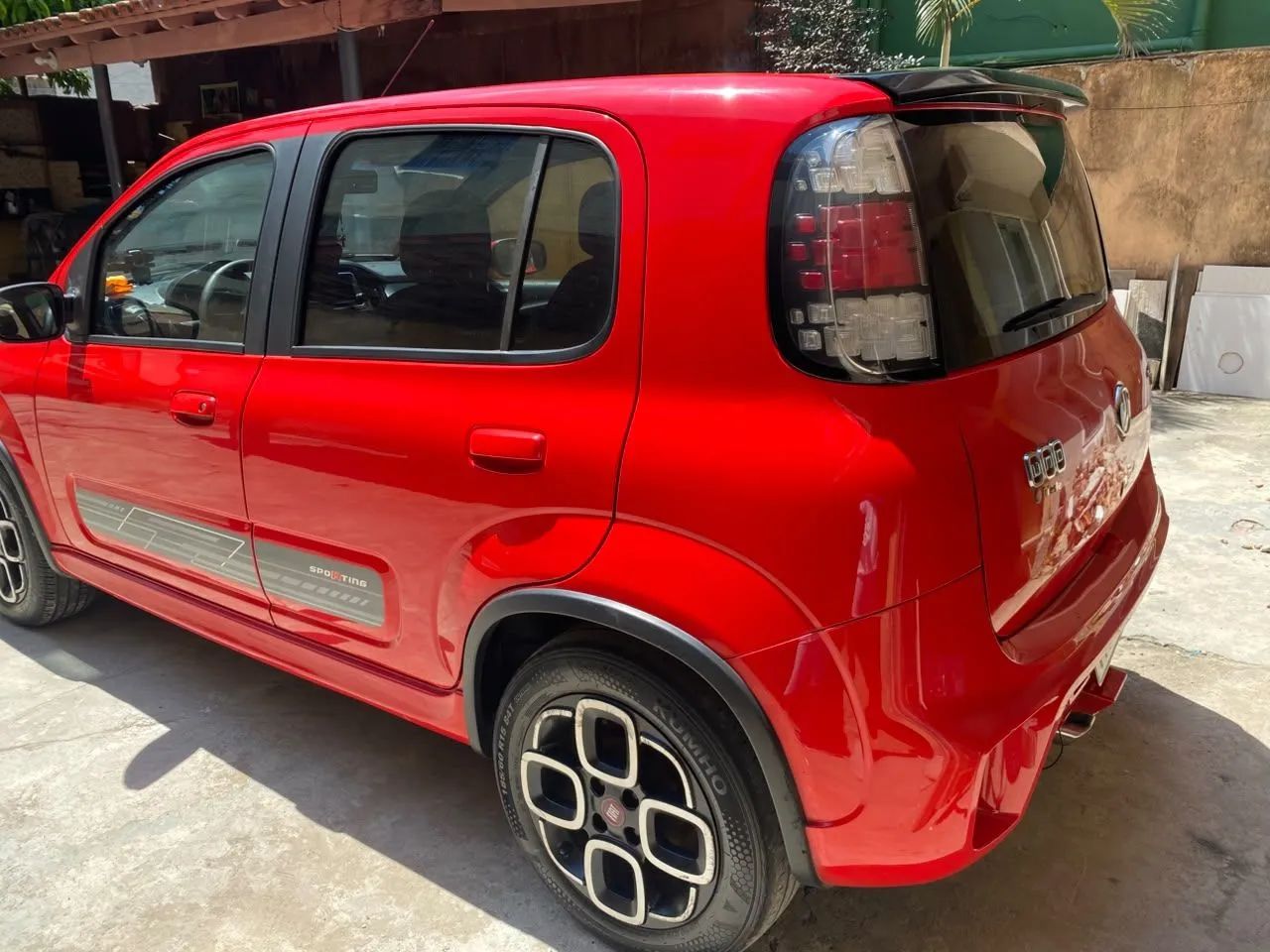 Fiat Uno Sporting 1.4 EVO Fire Flex 8V 4P 2015 - Foto 4