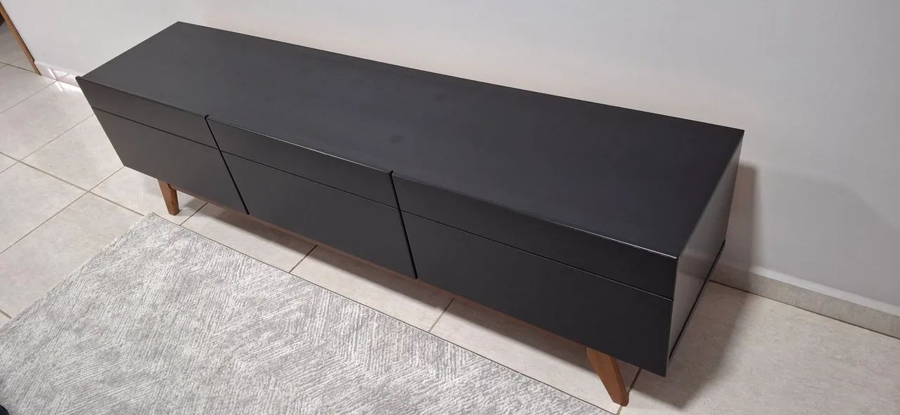 Rack Preto Fosco em Ótimo Estado