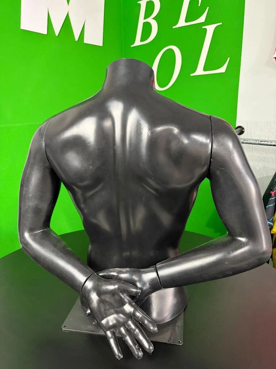 Manequim Busto Com Braço e base, Manequim Masculino - Foto 4