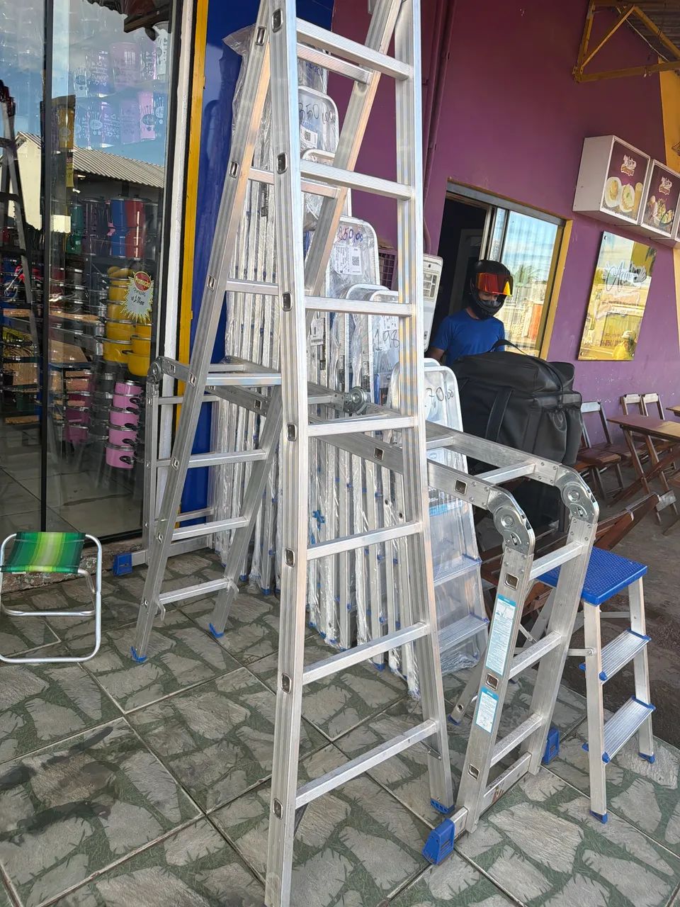 ESCADAS DE ALUMÍNIO 